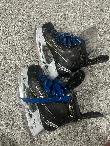 Equipment de hockey / ringuette  Youth Hockey Gear