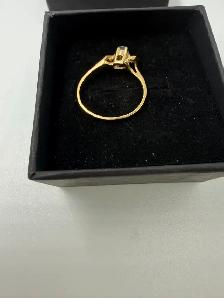Women's 10K Gold Ring with Blue Topaz~Size 5 - Photo 3