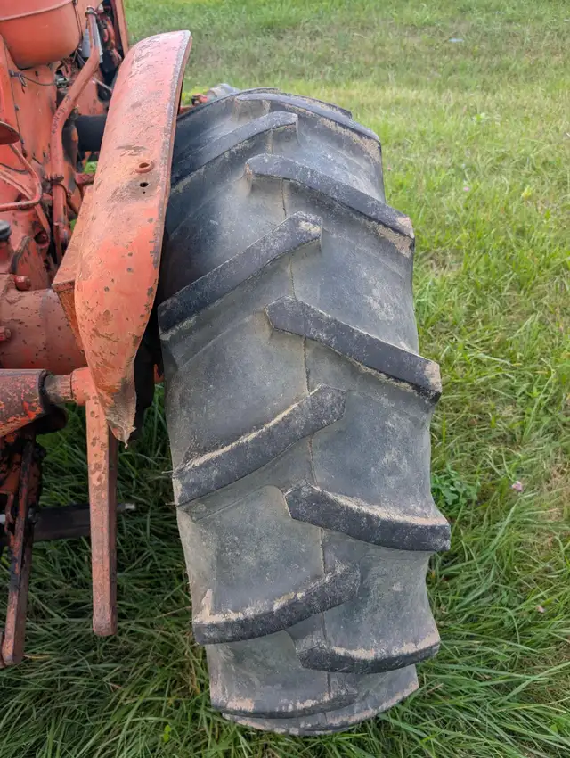 1957 Allis-Chalmers D14 Tractor