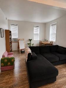 Bright 2-Bedroom Downtown Milverton Apartment - Photo 2
