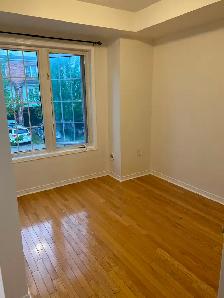 2 Private Rooms With Private Bathrooms, 1 Room Shared Bathroom - Photo 2