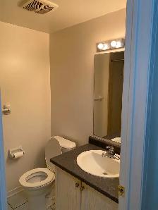 2 Private Rooms With Private Bathrooms, 1 Room Shared Bathroom - Photo 3