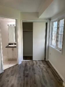 2 Private Rooms With Private Bathrooms, 1 Room Shared Bathroom - Photo 6