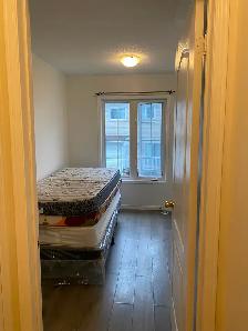 2 Private Rooms With Private Bathrooms, 1 Room Shared Bathroom - Photo 7