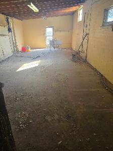 Shop for lease - Photo 2