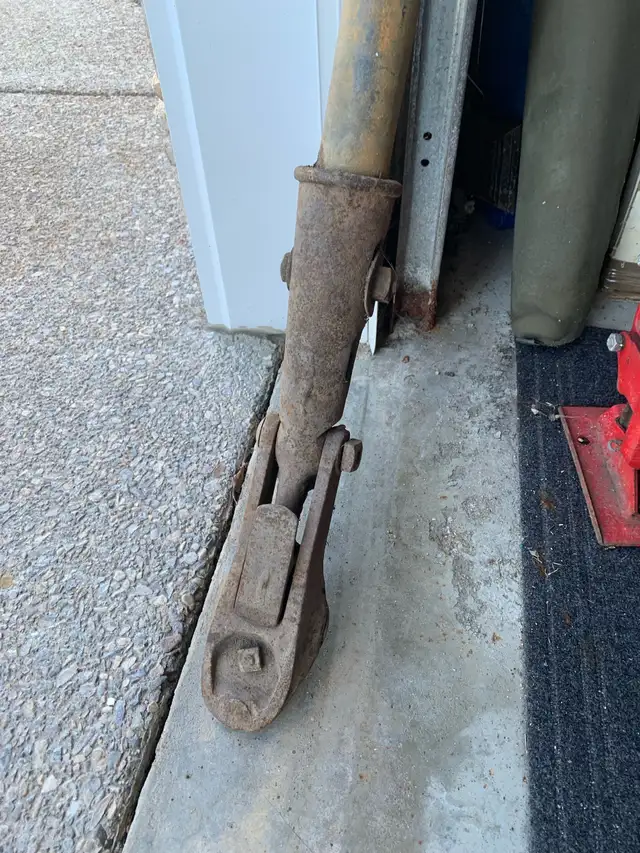 Antique manual rail car mover