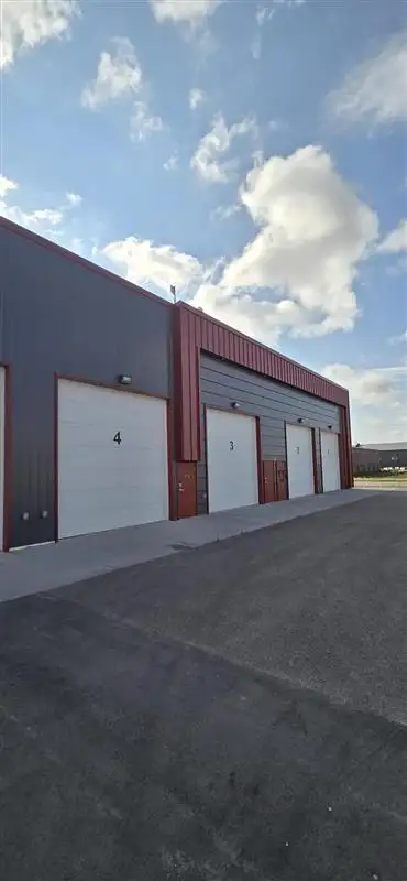 Commercial Shop Space for Rent!