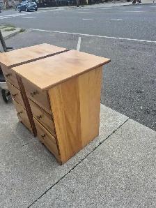 Bedside dressers hand made maple - Photo 4