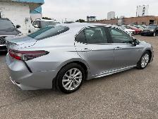 2024 Toyota Camry SE - Photo 2