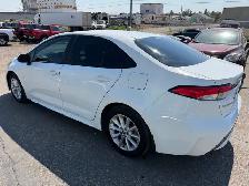 2021 Toyota Corolla LE - Photo 4