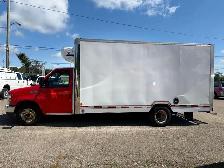 2021 Ford E- 450 Reefer Van - Photo 3
