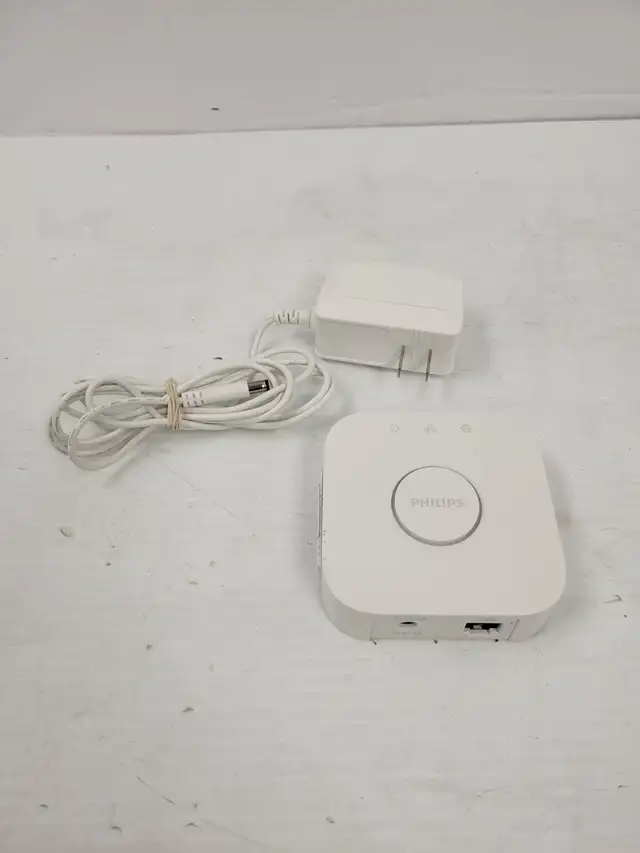 (B452) Philips 32413120018A Hue Bridge 2.0