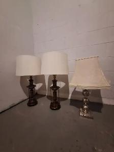 5 TABLE LAMPS $20 - Photo 2