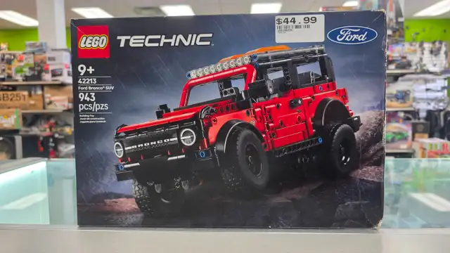 LEGO Technic Ford Bronco SUV 42213 - BRAND NEW