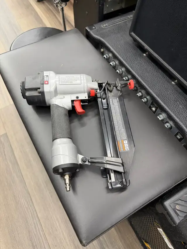 Porter Cable FN250SB Nailer 16 GA