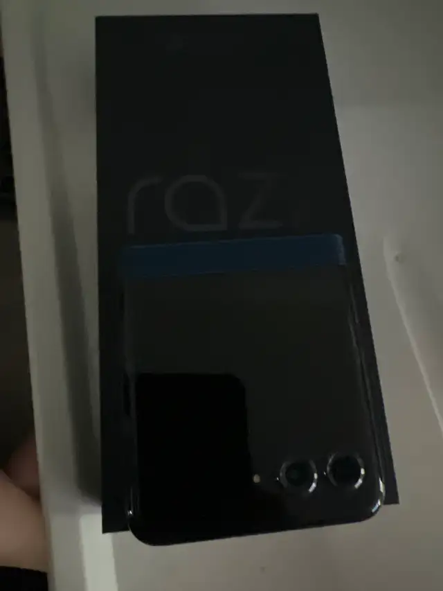 Motorola razor 2025