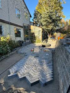 Paving stones, firepit - Photo 2