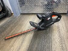 BLACK DECKER Hedge Trimmers