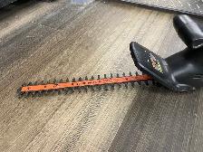 BLACK DECKER Hedge Trimmers - Photo 3