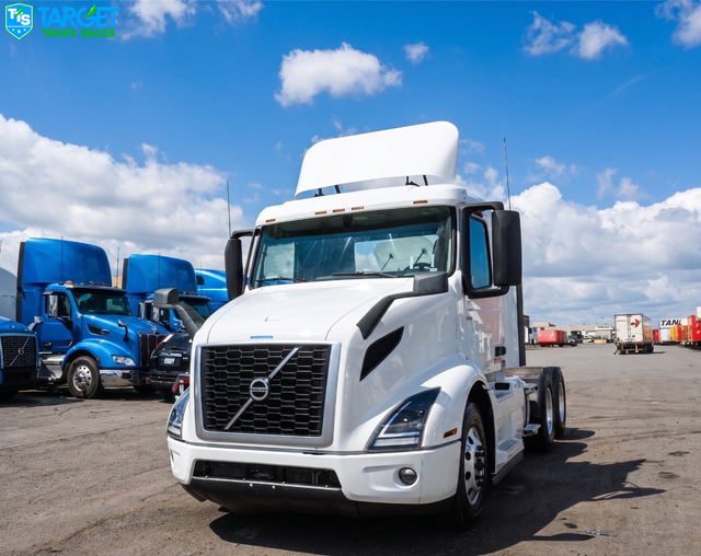 2022 Volvo VNR Daycab - 461K Kilometers Driven