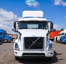 2022 Volvo VNR Daycab - 461K Kilometers Driven - Photo 2