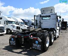 2022 Volvo VNR Daycab - 461K Kilometers Driven - Photo 5