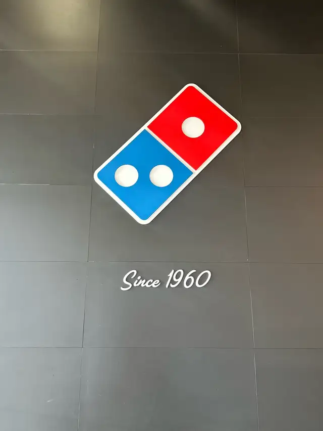 dominos delivery driver