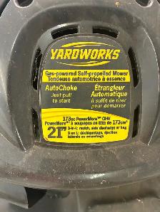 Yardworks self propelled lawn mower, gas powered - Photo 2