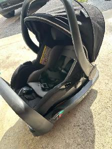 Evenflow Baby Car Seat with Lower Connector Base - Photo 3