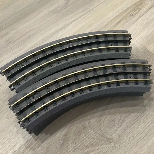 MTH Realtrax O-31' Radius  curved Track solid rails