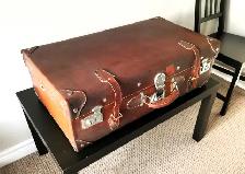 Vintage cowhide suitcase - Photo 4