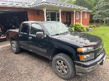 2011 Chevy Colorado Truck - Photo 2