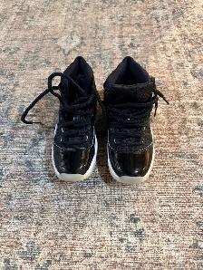Jordan 11 Retro Sneakers