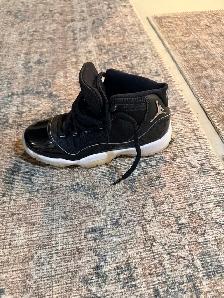 Jordan 11 Retro Sneakers - Photo 2