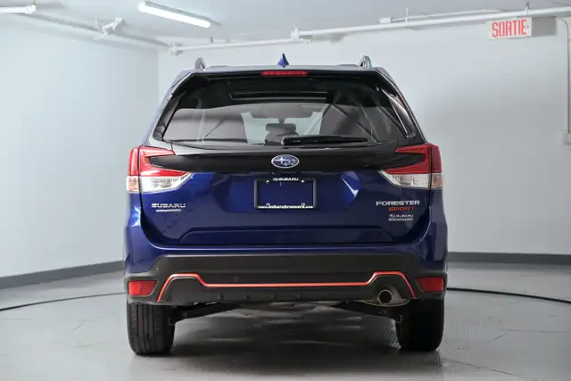 2023 Subaru Forester Sport // TOIT OUVRANT, PHARE A DEL, CARPLAY