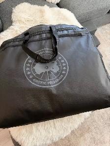 Canada Goose Parka - Photo 2