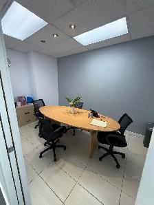BUREAUX À PARTAGER & SALLE DE CONFÉRENCE À LOUER – MONTRÉAL - Photo 2