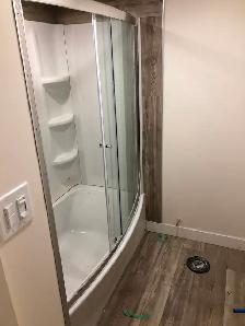 selling glass shower doors fxng. selling glass buthtub doors fix - Photo 3