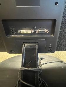 LG 24" 24M38D-8 Monitors - Photo 3