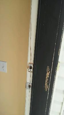 We easily make as a new cracked door frames if yours is broken. - Photo 9