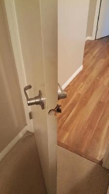 We easily make as a new cracked door frames if yours is broken. - Photo 10