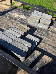 landscaping/lawn edging blocks - Photo 4