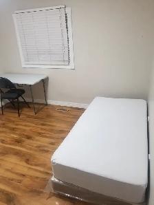 Private rooms Available near McCowan & Steeles - Photo 5