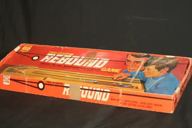 1971 IDEAL TWO-CUSHION REBOUND GAME ORIGINAL BOX AND GAME