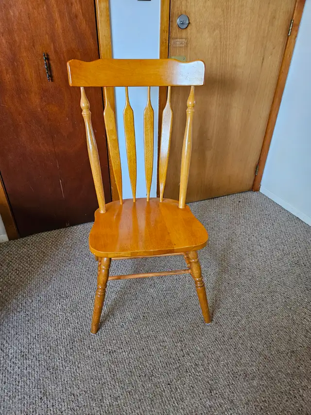 Large wooden Chair