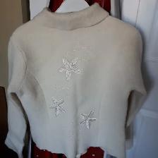 GRAND CHANDAIL BLANC FRANCO VALÉRIE POUR FILLETTE 12 ANS: $10.00