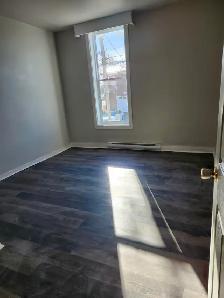 93 St. James #2 - Bright 2BR Uptown, H/L included - Photo 3