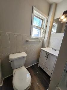 93 St. James #2 - Bright 2BR Uptown, H/L included - Photo 6