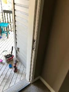 Broken exterior door, not closing properly we can fix. Servicing - Photo 3