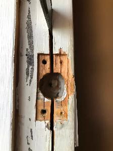 Broken exterior door, not closing properly we can fix. Servicing - Photo 6
